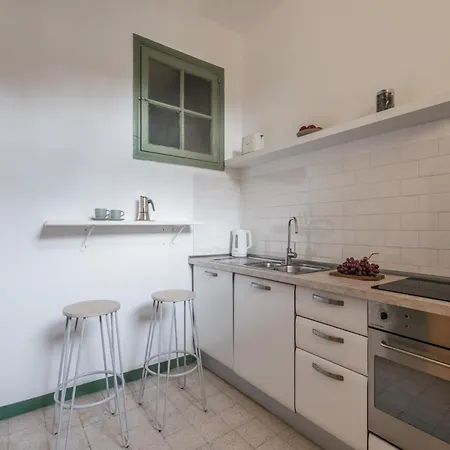 アパート The Rent - Two-bedroom In Santa Maria Maggiore ローマ