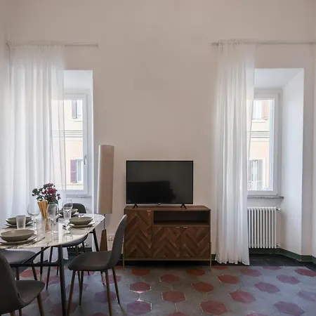 The Rent - Two-bedroom In Santa Maria Maggiore *